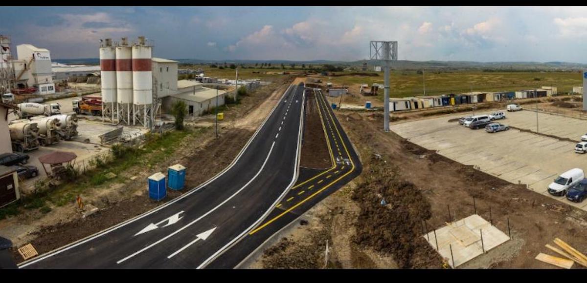 FOTO Prima stradă din Sibiu construită “ca afară“. Construită din bani privați