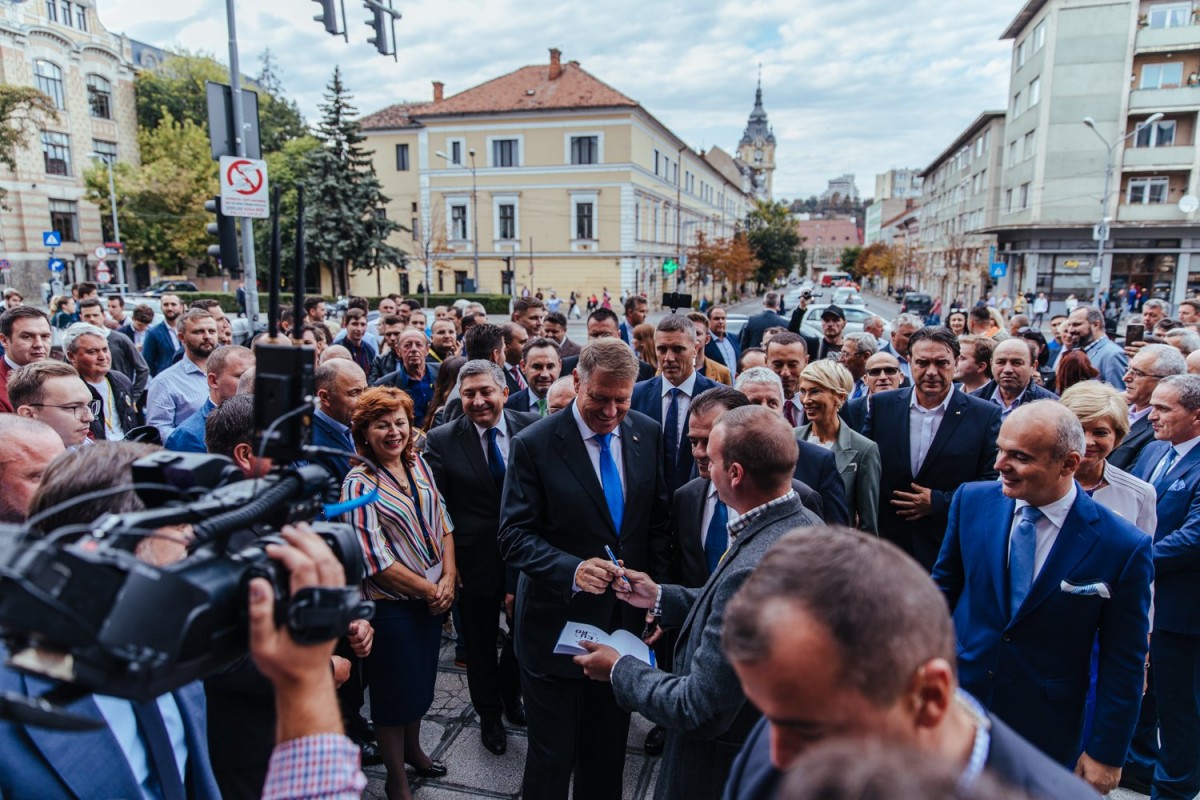 Klaus Iohannis: Abia aștept să treacă moțiunea, să scăpăm de PSD!