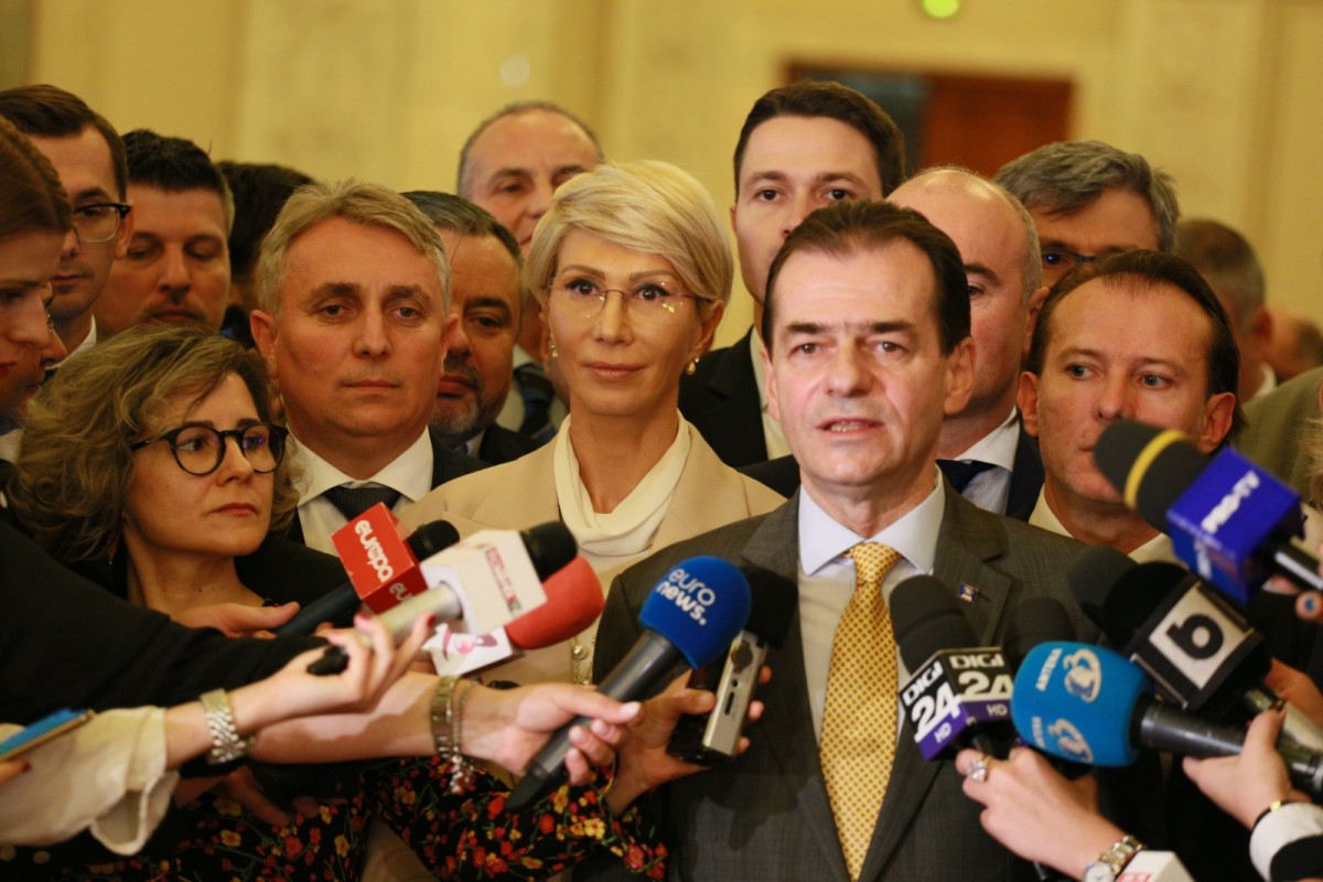 238 pentru moțiune! 238 pentru România!
