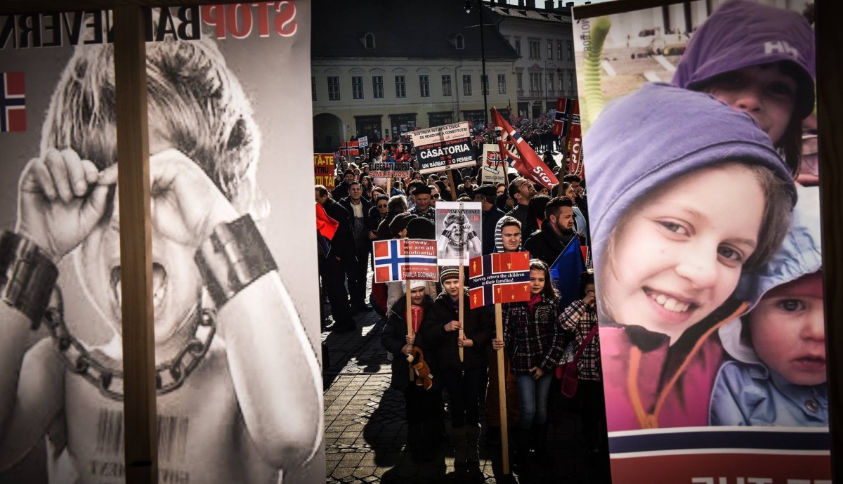 Protest de amploare. Mii de oameni îi cer Norvegiei să redea copiii familiei Bodnariu. FOTO/VIDEO