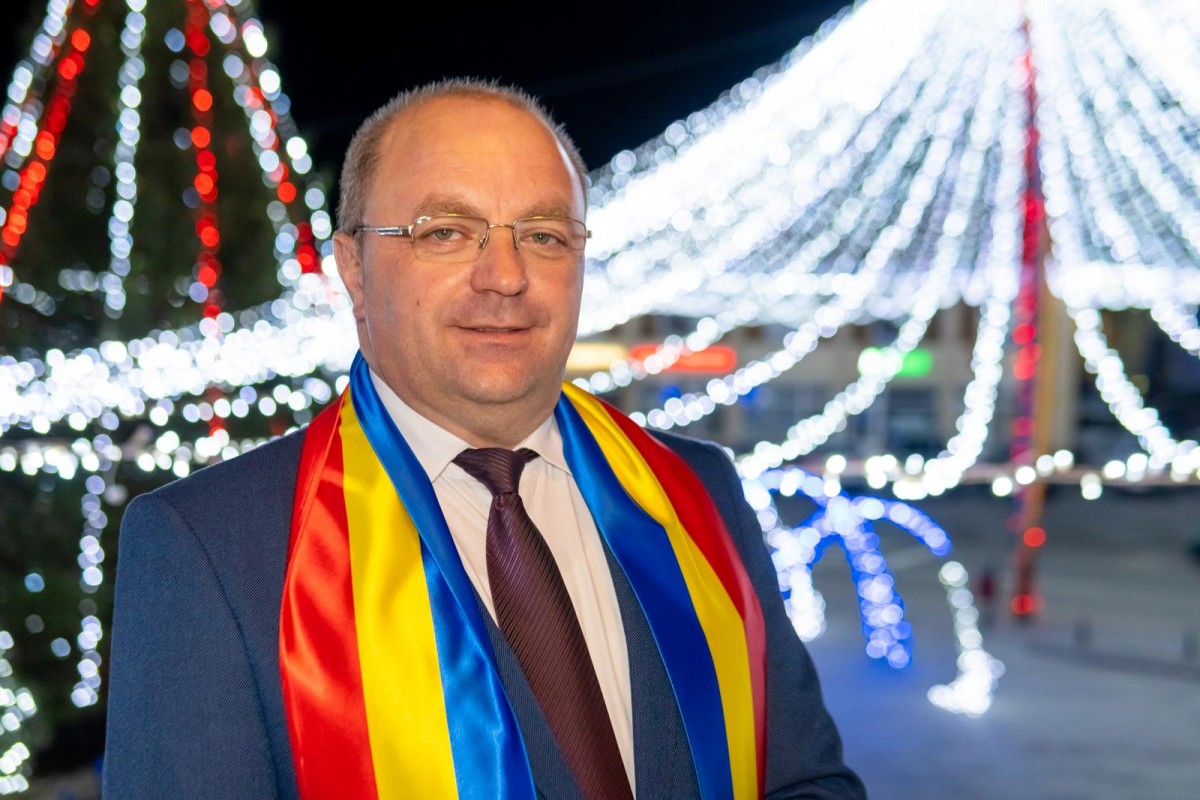 Mesajul de Crăciun al primăriei comunei Sadu