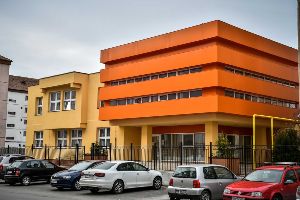 Copiii care provin din familii cu venituri reduse primesc tichete pentru grădiniță