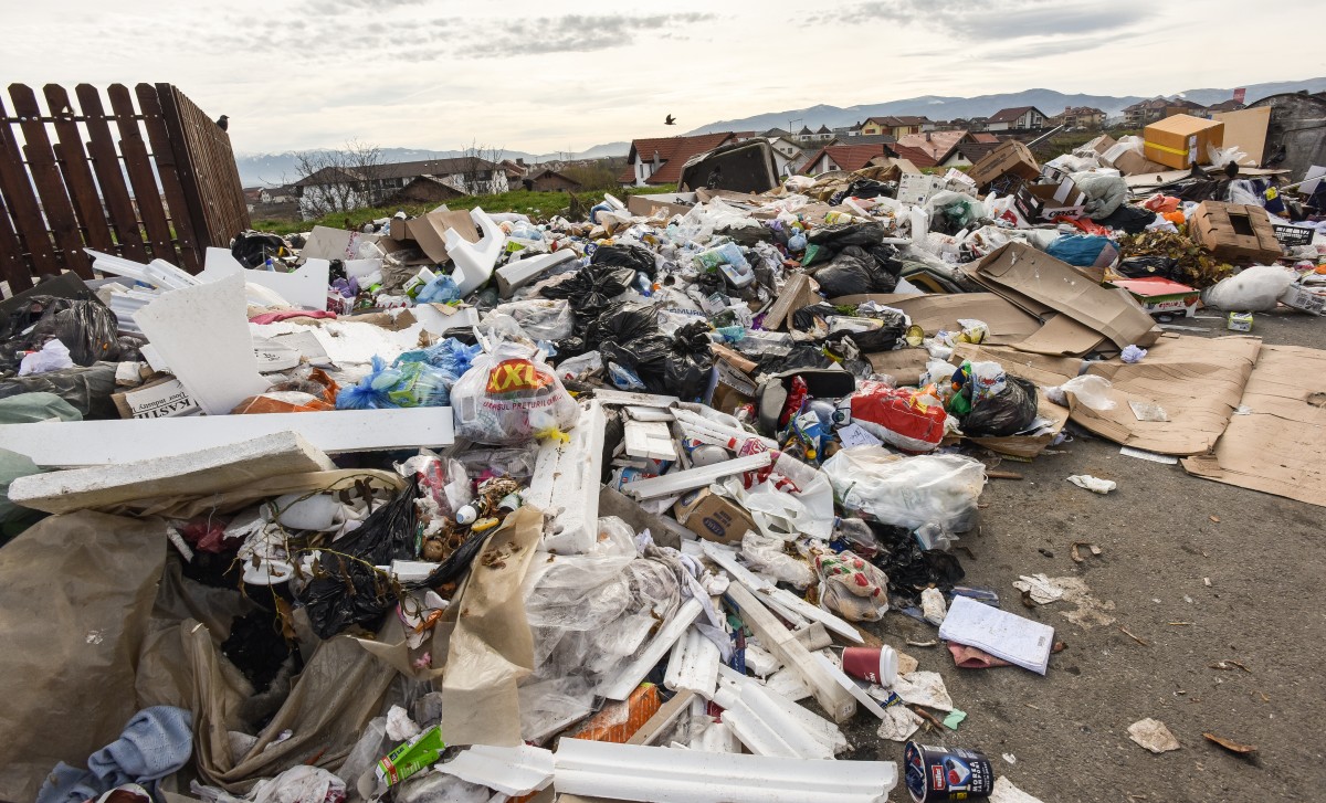 Colectarea selectivă în Sibiu începe de la mormanele de ”gunoaie istorice” | Foto