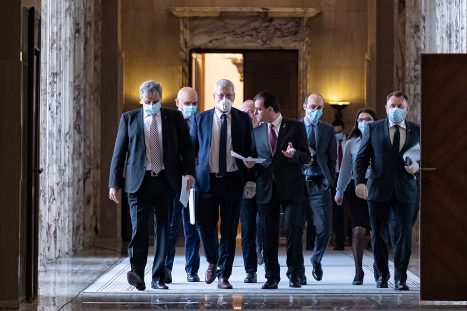 Orban: Azi va fi declarată starea de alertă. Îmi asum conducerea Comitetului Naţional pentru Situaţii de Urgenţă