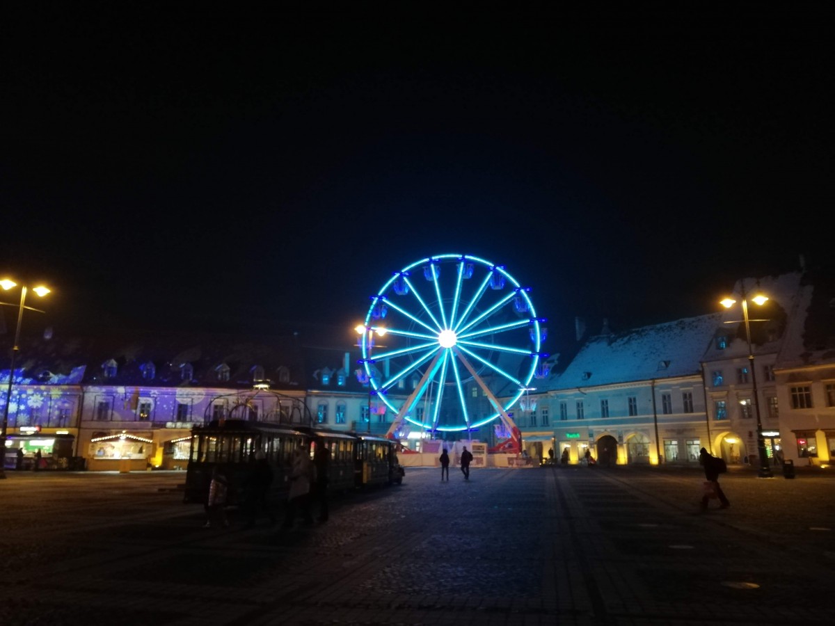 Ce facem în weekend? Patinăm, mergem la cinema și la retro party