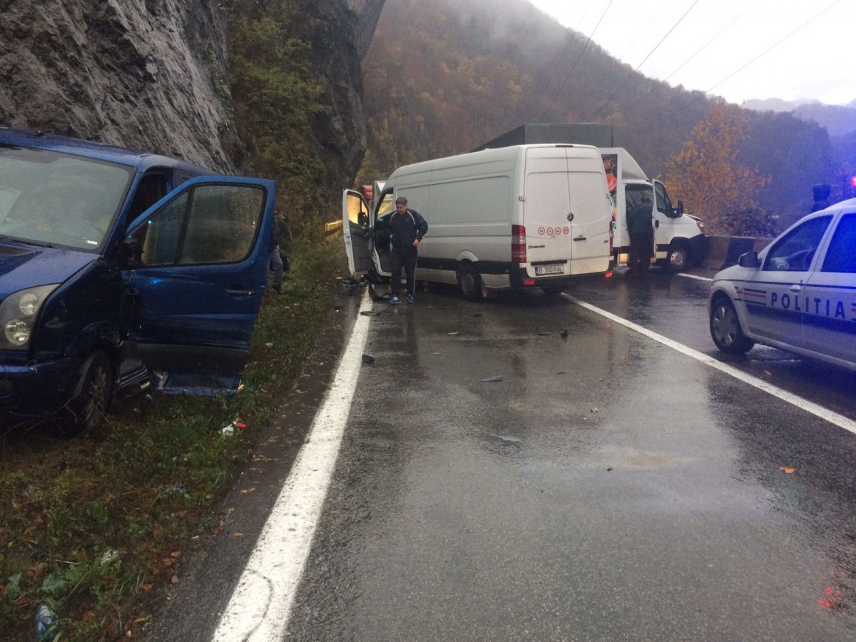 Valea Oltului a fost blocată. Accident la Cârligul Mic