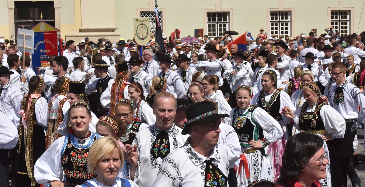 Sașii reîntorși la Sibiu: ”după ce se termină, ne întoarcem acasă. Acasă e în Germania” | Foto