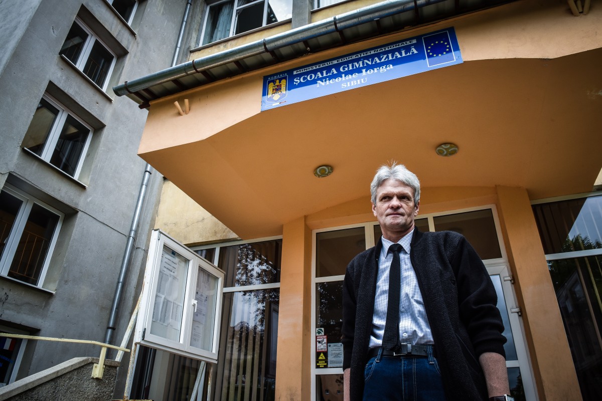 Ioan Moșneag, directorul celei mai bune școli din Sibiu: ”Nu suntem o școală de fițe. Secretul e munca și seriozitatea”