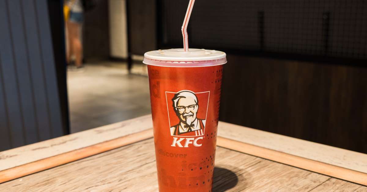 Restaurantele KFC vor servi doar băuturi îmbuteliate în urma controalelor ANPC