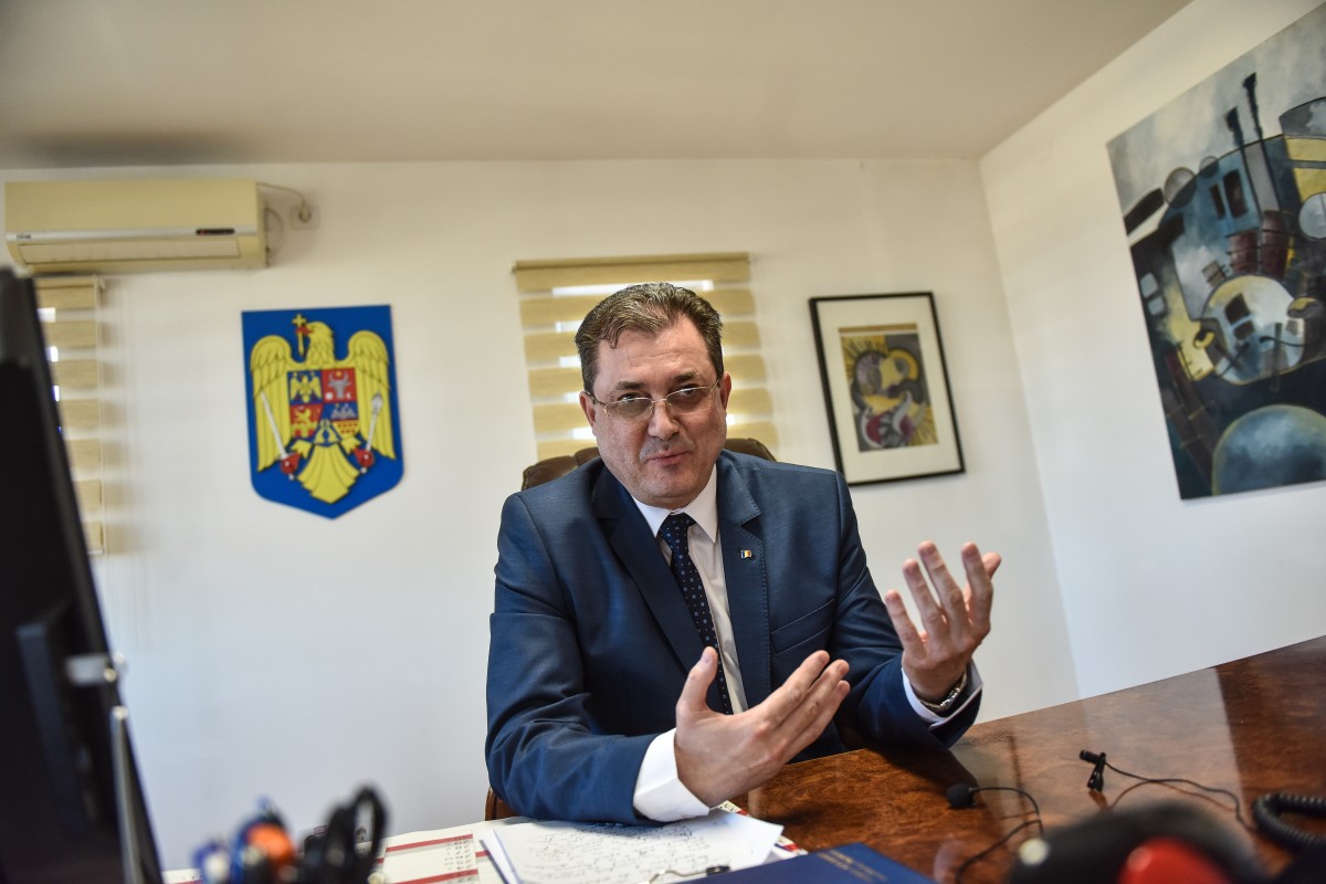 Interviu cu șeful IȘJ Sibiu, despre modernizarea învățământului: „Totul se învârte în România în jurul politicului”