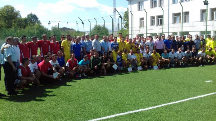 Polițiștii sibieni, campioni la minifotbal. Au câștigat campionatul MAI