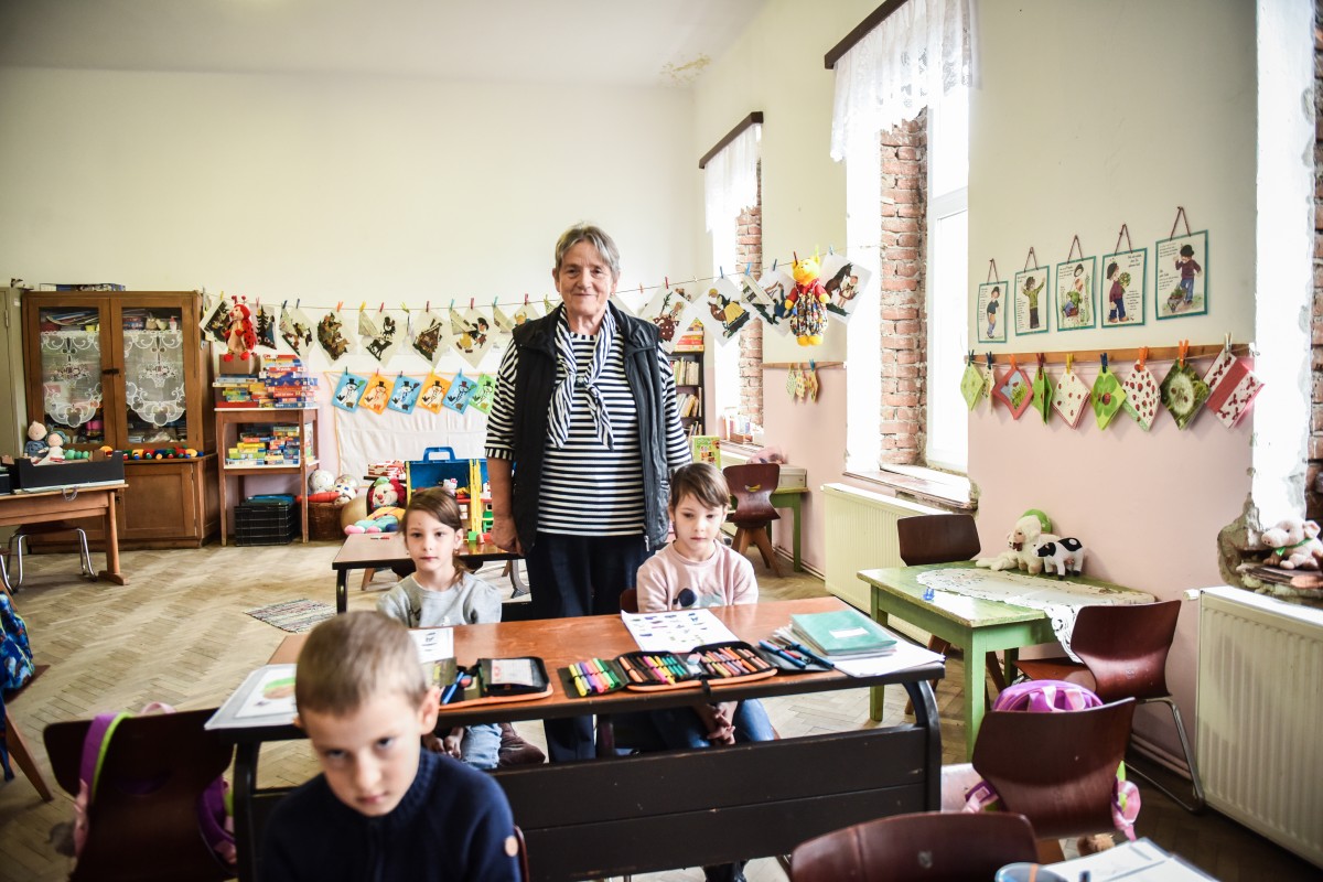 Rosemarie Muller, unicul dascăl de germană din Alțîna: „Am cel mai frumos loc de muncă de pe globul pământesc”