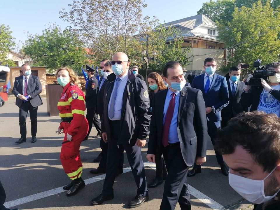 Magazinele din mall-uri care au intrări exterioare vor fi deschise după 15 mai
