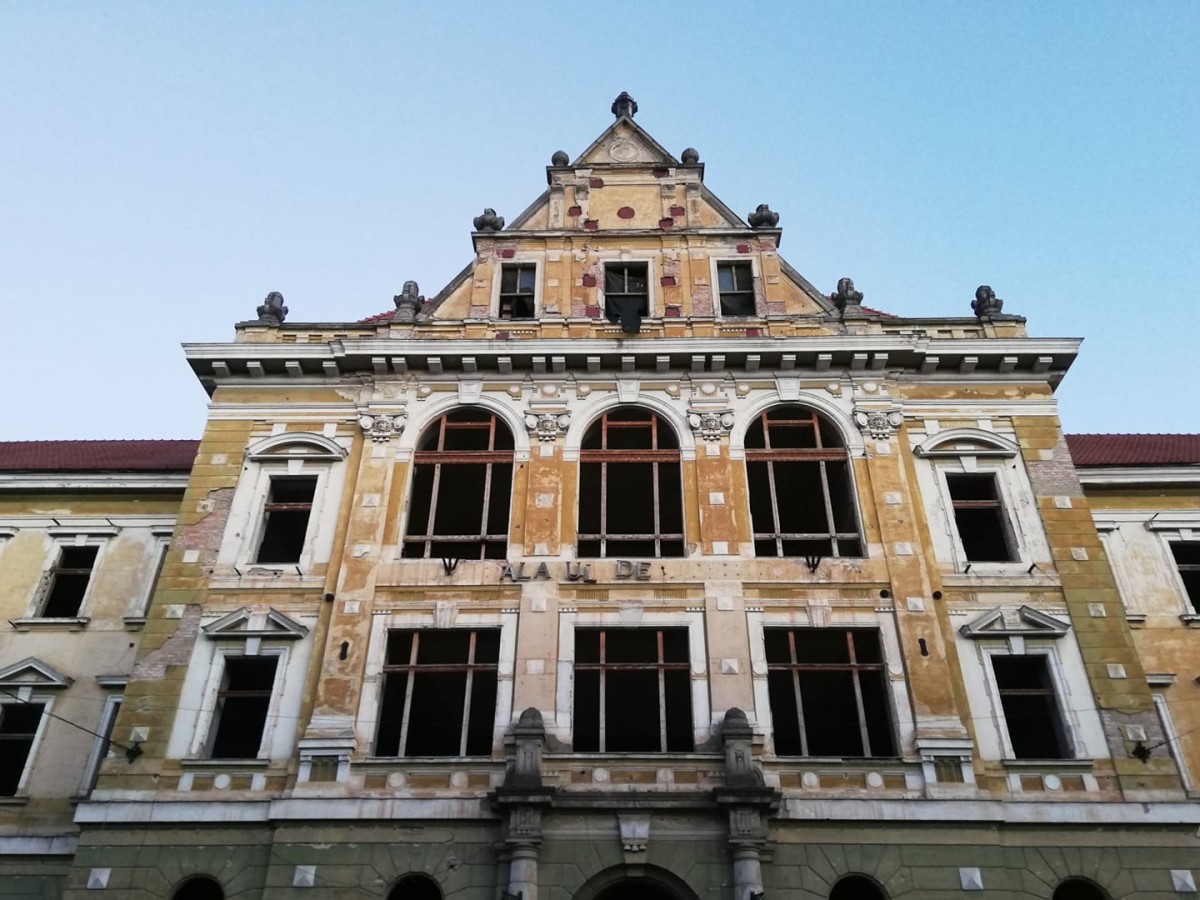 USR anunță că a obținut fonduri pentru reabilitarea Palatului de Justiție din Sibiu