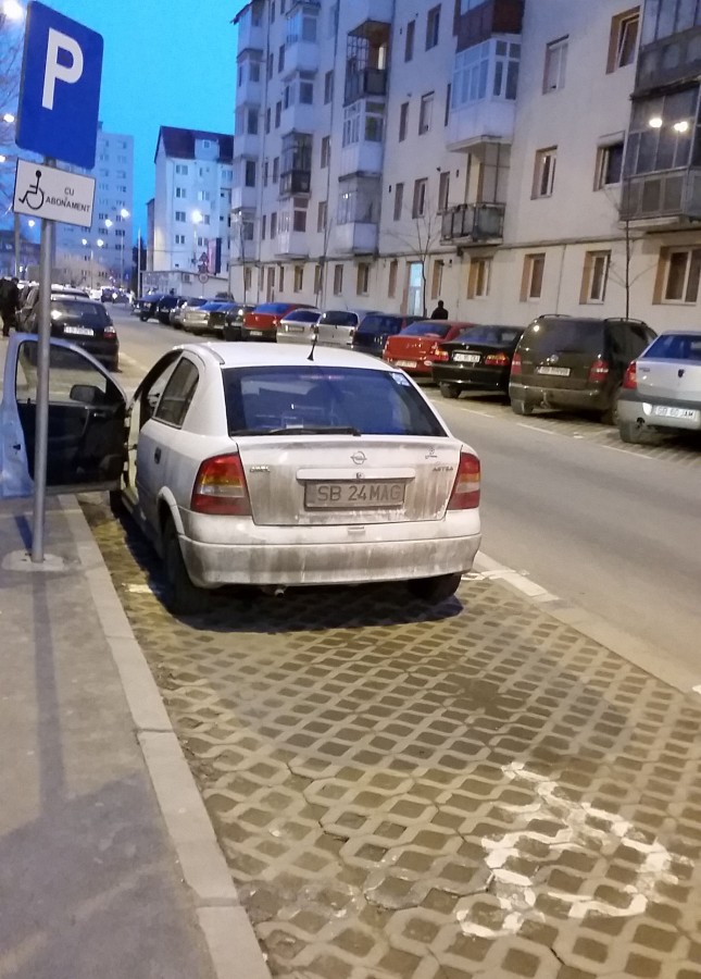 Cum își respectă Primăria Sibiu cetățenii? ”Lupt pentru ca fiul meu să nu ajungă asistat social!”