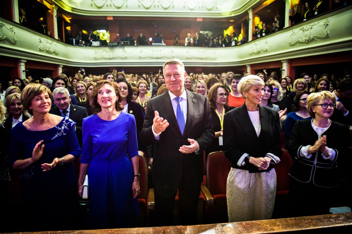 Femeile de succes au fost celebrate la Sibiu, în prezența președintelui. „Începem de la capătul de sus al normalității - excelența”