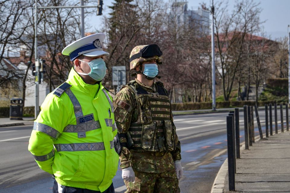 Trei polițiști sunt în izolare, în județul Sibiu