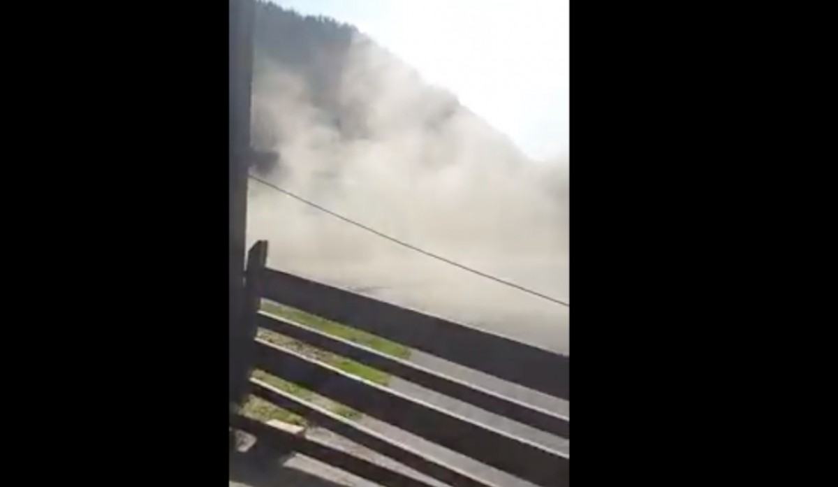 VIDEO Curățenia l-a lăsat cu salariul diminuat. „Au distrus tot”