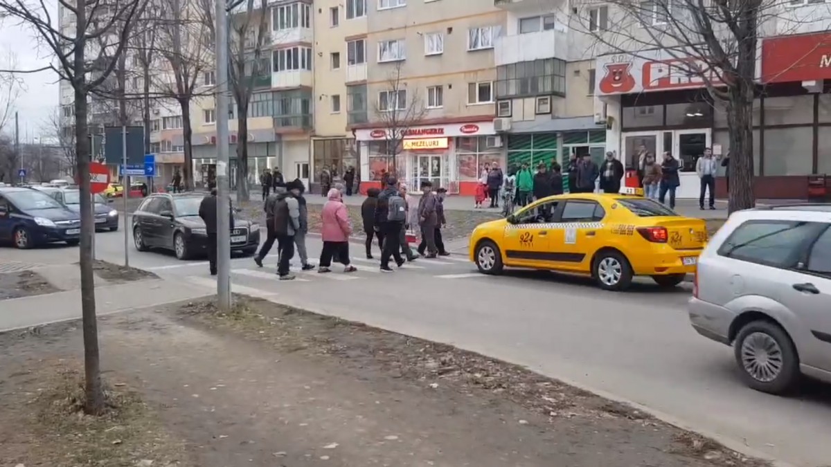 VIDEO Protest inedit al sibienilor din Cireșica: au blocat circulația pe Calea Cisnădiei