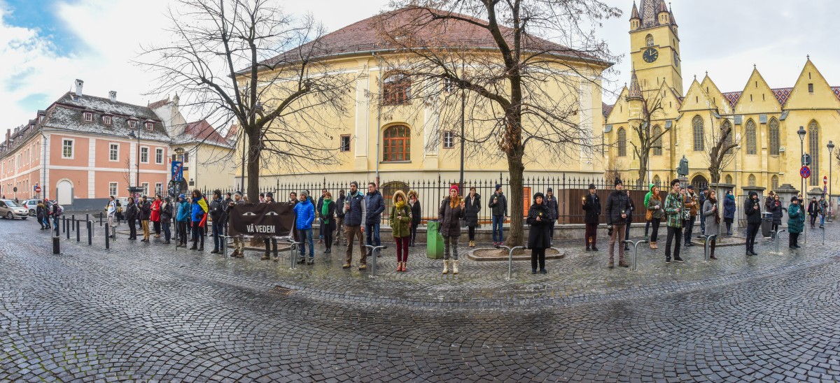 669. Ultimul protest al comunității Vă vedem din Sibiu: ”e material de studiu pentru politicienii europeni” VIDEO