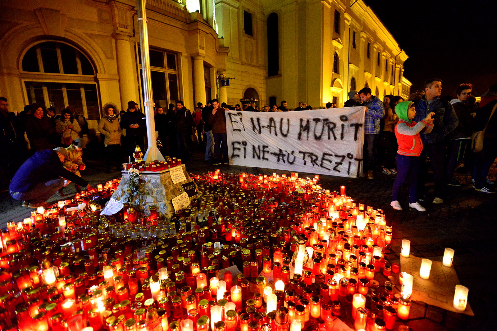 Sibienii au ieșit în stradă. Colectiv, Ponta, politicieni, Biserică