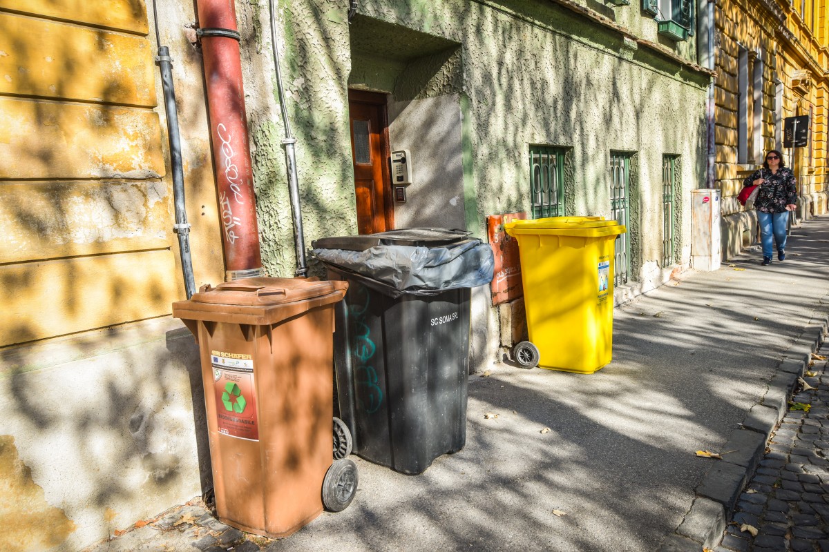 ADI Eco Sibiu recomandă precolectarea tuturor deșeurilor în saci bine legați