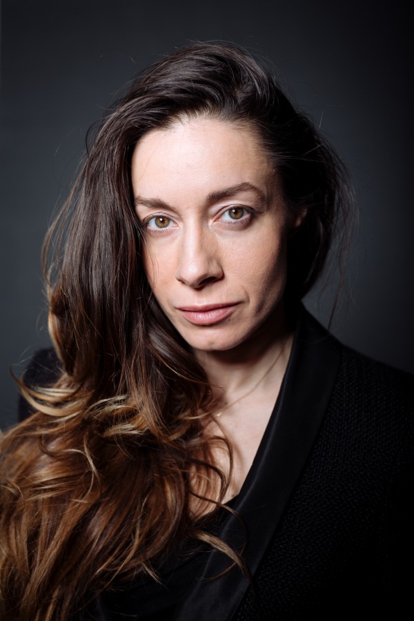 Actrița Raluca Iani este astăzi sărbătorita Teatrului Național „Radu Stanca” din Sibiu