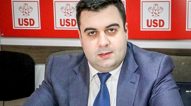 Ministrul Transporturilor, acuzat că a încercat să oprească avioanele care aduceau parlamentarii să voteze moțiunea