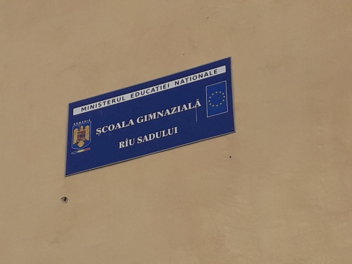 IȘJ Sibiu: Șoferița acuzată că a lovit mai mulți copii nu mai are acces în școală