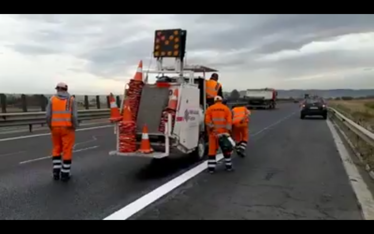 VIDEO Lucrări pe A1, în județul Sibiu. Circulați cu prudență