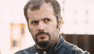 Poetul Radu Vancu este noul președinte al clubului de scriitori PEN România