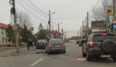 Accident pe strada Argeșului provocat de un șofer de 69 de ani