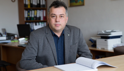Școală online: Inspectorul școlar șef din Sibiu cere donații de calculatoare și telefoane pentru elevii defavorizați