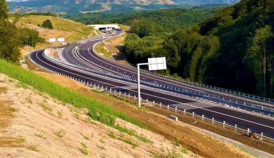 Cuc recidivează: În septembrie se va circula de la Sibiu la Nădlac la profil de autostradă