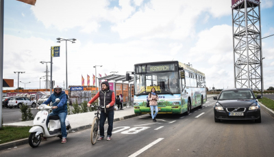 Test drive în Sibiu cu mașina, scuterul, bicicleta și autobuzul. Mai încet decât acum cinci ani