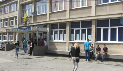 Elev amenințat cu un cuțit într-un liceu din Sibiu. Șeful IPJ: „Cum a fost posibil? Am fost la o linie foarte subțire de un eveniment tragic”