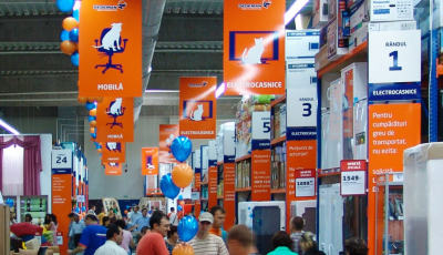 Patru sibieni condamnați la închisoare, după o serie de furturi din supermarketuri. Păcăleau paznicii și fugeau fără să plătească