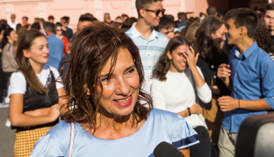 Carmen Iohannis în prima zi de școală: „O să predau două zile pe săptămână”