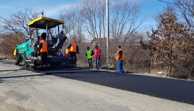 Drumuri și Poduri: au început așternerile de covoare asfaltice