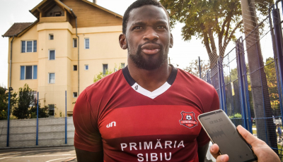 Dat afară de FC Hermanstadt, Juvhel Tsoumou va semna cu FCSB