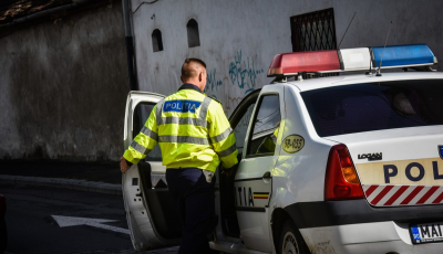 Accident grav în Săcădate. Șoferul a încercat să modifice locul incidentului