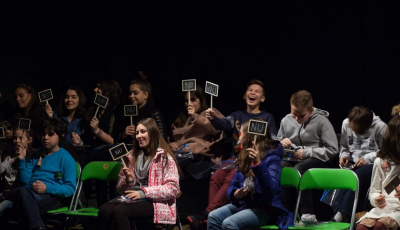 Poveștile copilăriei transpuse într-o perspectivă modernă. Teatru pentru adolescenți la „Gong”