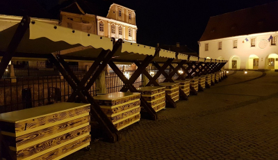 Primăria Sibiu închiriază 19 standuri pentru comercializarea de produse hand made și de artizanat în Piața Mică
