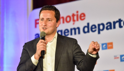 Europarlamentarul USR PLUS Nicolae Ştefănuţă îşi deschide birou la Sibiu