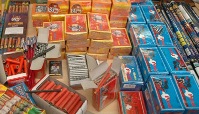 Peste 350 de articole pirotehnice au fost confiscate de la un medieșean