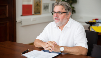 INTERVIU cu rectorul ULBS: „Din afară, această funcție pare că e plină doar de facilități, dar uneori obosești”