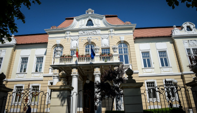 Alegeri în ULBS. Sorin Radu și Livia Ilie merg în finală