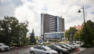 Hotelul Ramada Sibiu: 2.000 de măști de protecție donate Direcției de Asistență Socială