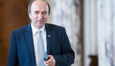 Moțiunea împotriva lui Tudorel Toader a fost respinsă