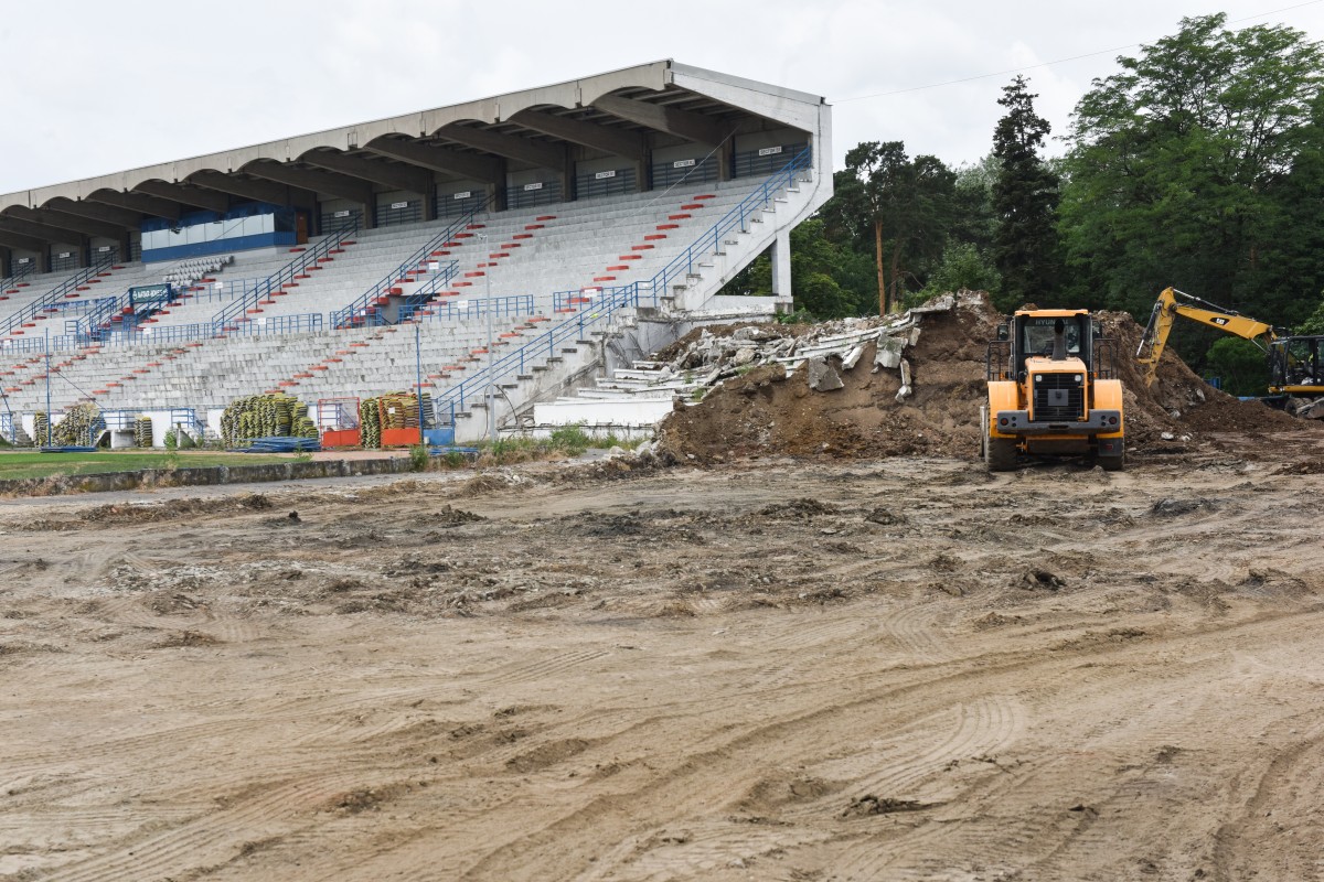 Noul termen de finalizare a stadionului este 15 martie. Cum s-a ajuns la aceste întârzieri?